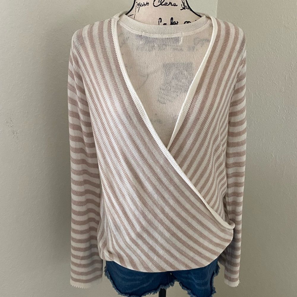 Lovestitch Twist Front Lightweight Sweater